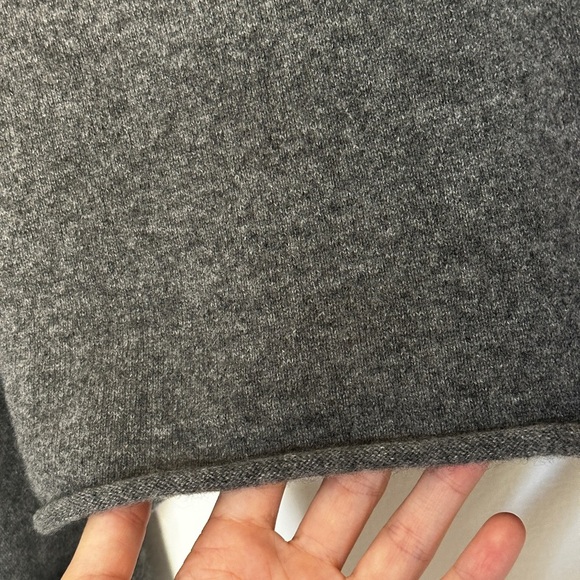 VINCE 100% Cashmere Dolman Sleeve Tunic Boxy Sweater - Picture 5 of 7